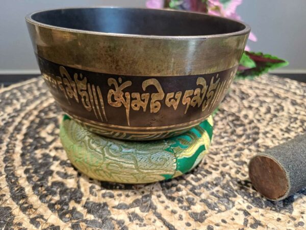 Bol chantant Tibet mantra gravé